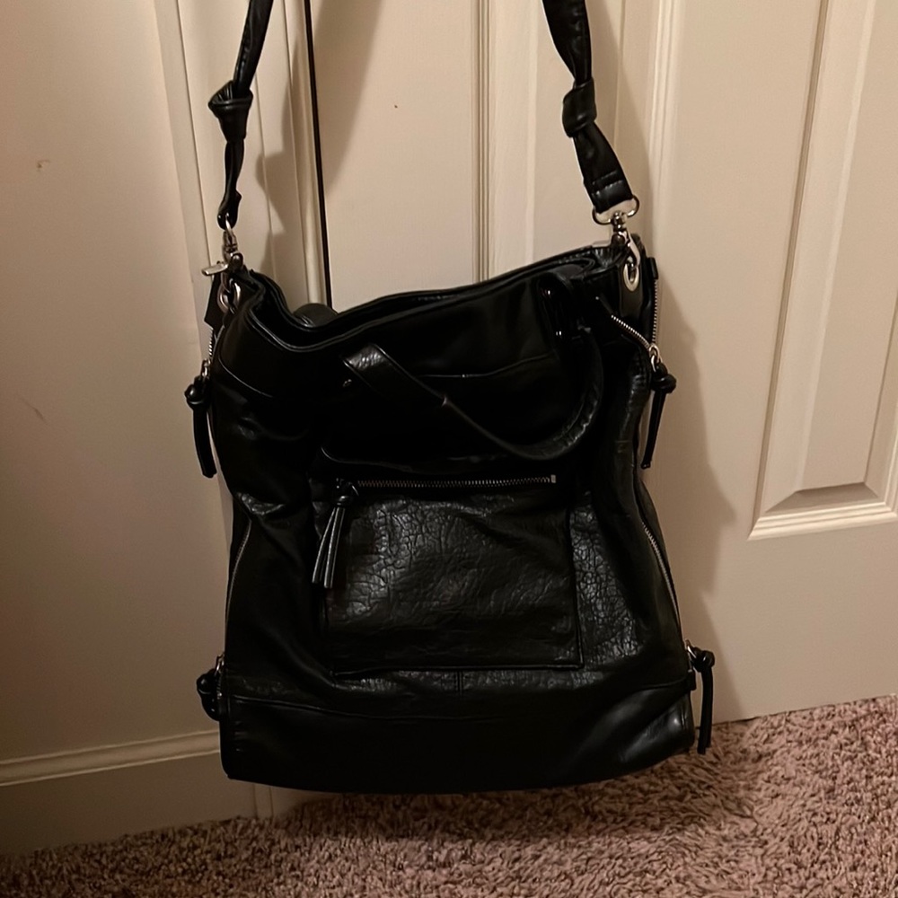 H&m black cross shoulder bag with zipper details